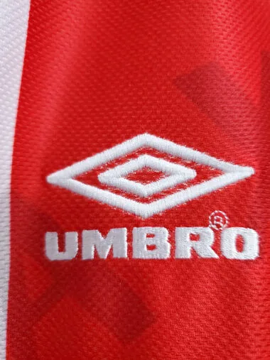 Camisa retro do Ajax para jogos em casa da época 95-96