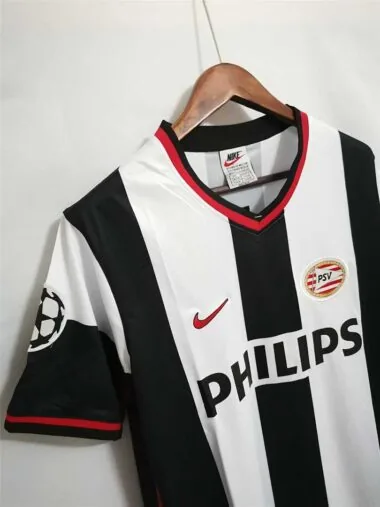 98-99 PSV, equipación de visitante, negra y blanca