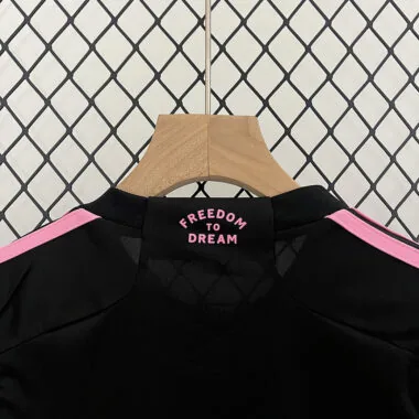 24-25 Miami away black kid kit