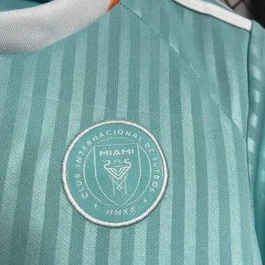 Equipamento infantil de jogo fora de casa do Miami, 24-25