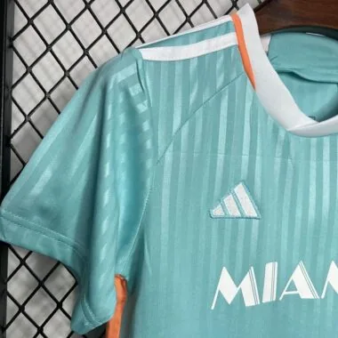 Equipamento infantil de jogo fora de casa do Miami, 24-25