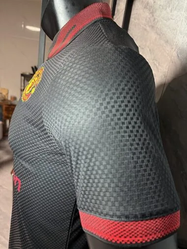 Manchester United 2025/26 Black Polo Player Version