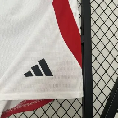 Calções da versão para jogadores do Manchester United em casa, 24-25