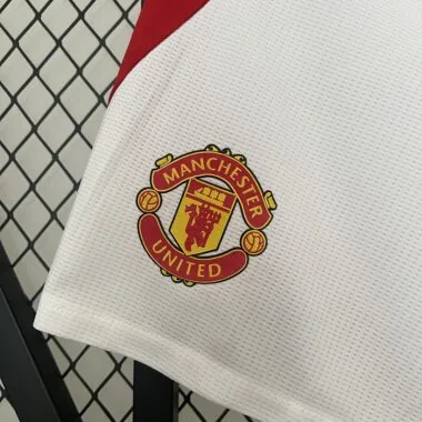 Calções da versão para jogadores do Manchester United em casa, 24-25