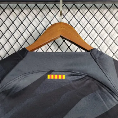 23-24 Barcelona, portero negro