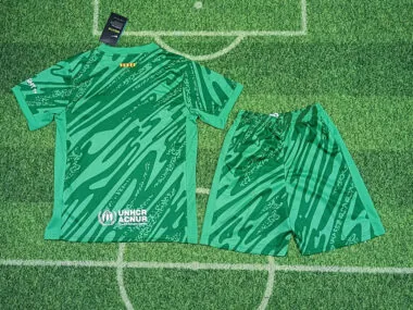 Equipamento infantil verde de guarda-redes do Barcelona 24-25