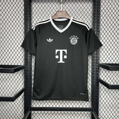 24-25 Bayern black goalkeeper jersey