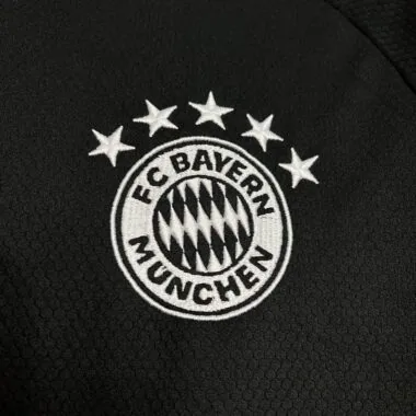 24-25 Bayern black goalkeeper jersey