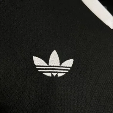 24-25 Bayern black goalkeeper jersey