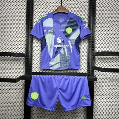 24-25 Manchester United Purple Goalkeeper kid kit