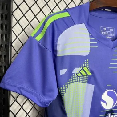 Equipamento infantil de guarda-redes do Manchester United, roxo, n.º 24-25