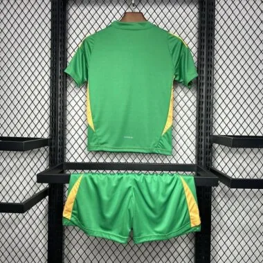 24-25 Newcastle green goalkeeper kid kit