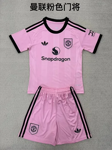 25-26 Manchester United Pink Goalkeeper kid kit