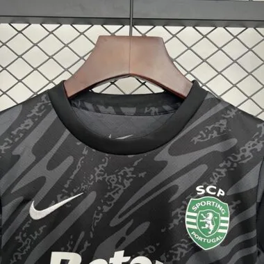 25/26 Sporting Lisbon Goalkeeper Black (Size 16-28)