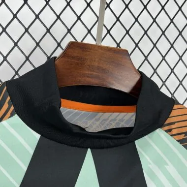Camisa de guarda-redes da seleção francesa para o Mundial de 2026, cor laranja, de manga comprida