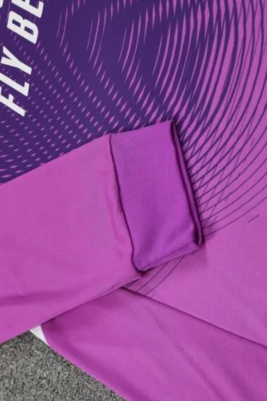 Equipamento de guarda-redes de manga comprida cinzento do Real Madrid 2025/26