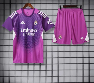 Equipamento de guarda-redes roxo do Real Madrid 2025/26