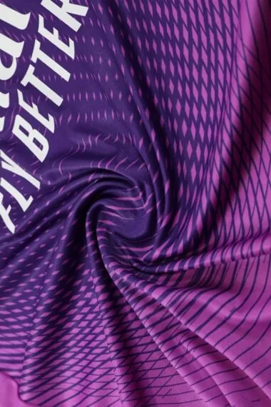 Equipamento de guarda-redes roxo do Real Madrid 2025/26