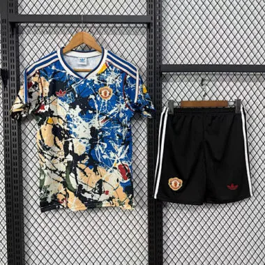 Manchester United 2026/27 — Edição Especial «Colored Ink» — Conjunto para Adultos, Tamanhos S-2XL