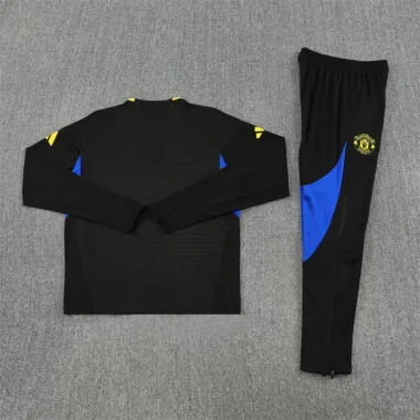 Ropa de entrenamiento del Manchester United 2025/26, negra, con media cremallera