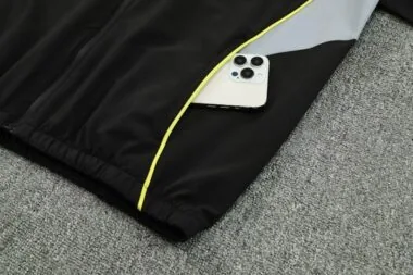 Real Madrid 2025/26 Black Windbreaker suit (S-2XL)