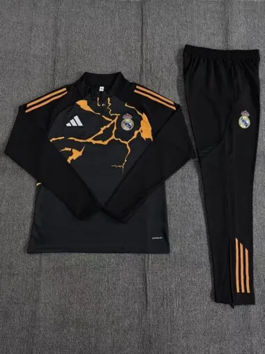 Real Madrid 2025/26 Black and Orange Half zipper training clothes Kid (Size 10-18)
