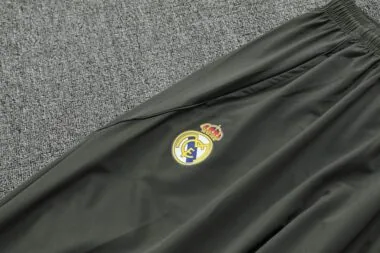 Real Madrid 2025/26 Dark Green Windbreaker suit (S-2XL)