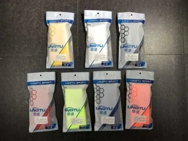 MJM659: Nuevo modelo de calcetines de fútbol para jóvenes y niños pequeños, de nylon y algodón 100 %, con acabado afelpado y base de toalla