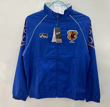 25-26 Casaco corta-vento reversível azul e branco do Japão