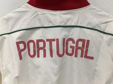 25-26 Casaco de vento branco de Portugal