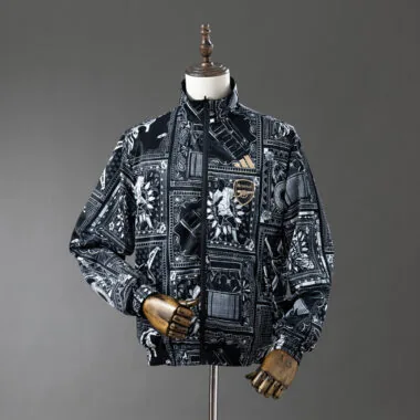 Arsenal 2025/26 Black Reversible Windbreaker