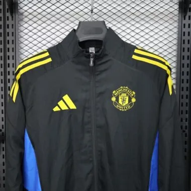 Manchester United 2025/26 Black Windbreaker