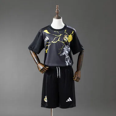 Real Madrid 25/26 Avengers - Pre-Match Black Kids kit Jerseys SIZE 16-28