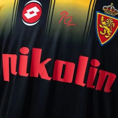 Real Zaragoza 2003/04 Away Retro Jersey (S-2XL)
