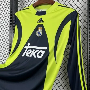 Retro Real Madrid 1999/00 Goalkeeper Long Sleeve Jersey (S-2XL)