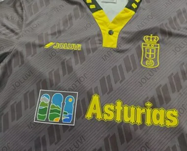 Retro Real Oviedo 1996/97 Away Soccer Jersey (S-XXL)