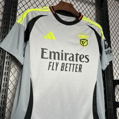 Camisa de futebol do Benfica Third para jogos fora de casa, 24-25