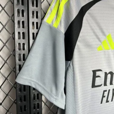 Camisa de futebol do Benfica Third para jogos fora de casa, 24-25
