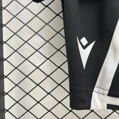 25-26 Vitoria de Guimaraes Away Kids Kit
