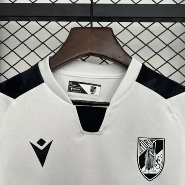 25-26 Vitoria de Guimaraes Home Kids Kit
