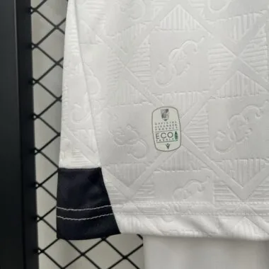 25-26 Vitoria de Guimaraes Home Kids Kit