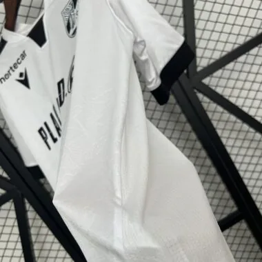 25-26 Vitoria de Guimaraes Home Soccer Jersey
