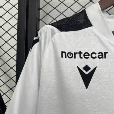 25-26 Vitoria de Guimaraes Home Soccer Jersey
