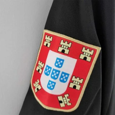 73-74 Benfica away