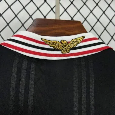 Camisa retro do Benfica para jogos fora de casa da época 97-98