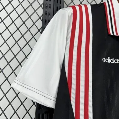 Camisa retro do Benfica para jogos fora de casa da época 97-98