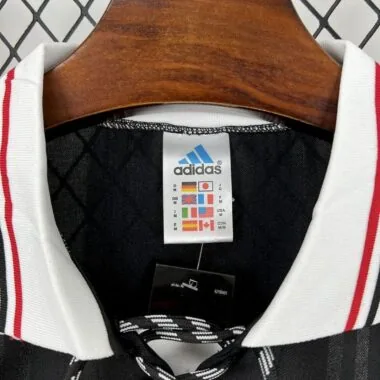 Camisa retro do Benfica para jogos fora de casa da época 97-98