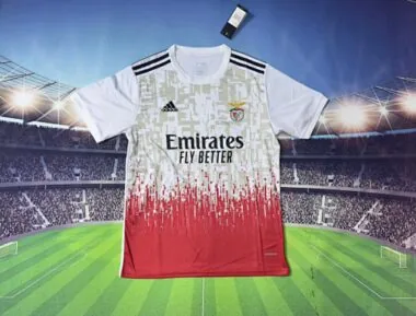 Camisa Especial Branca e Vermelha do Benfica 2025/26