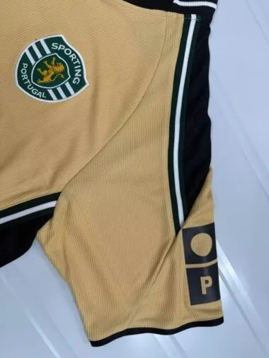 Retro 03-04 Sporting Lisbon away Jersey (S-2XL)