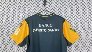 Retro Sporting Lisbon 2002/03 Away Jersey (S-XXL)